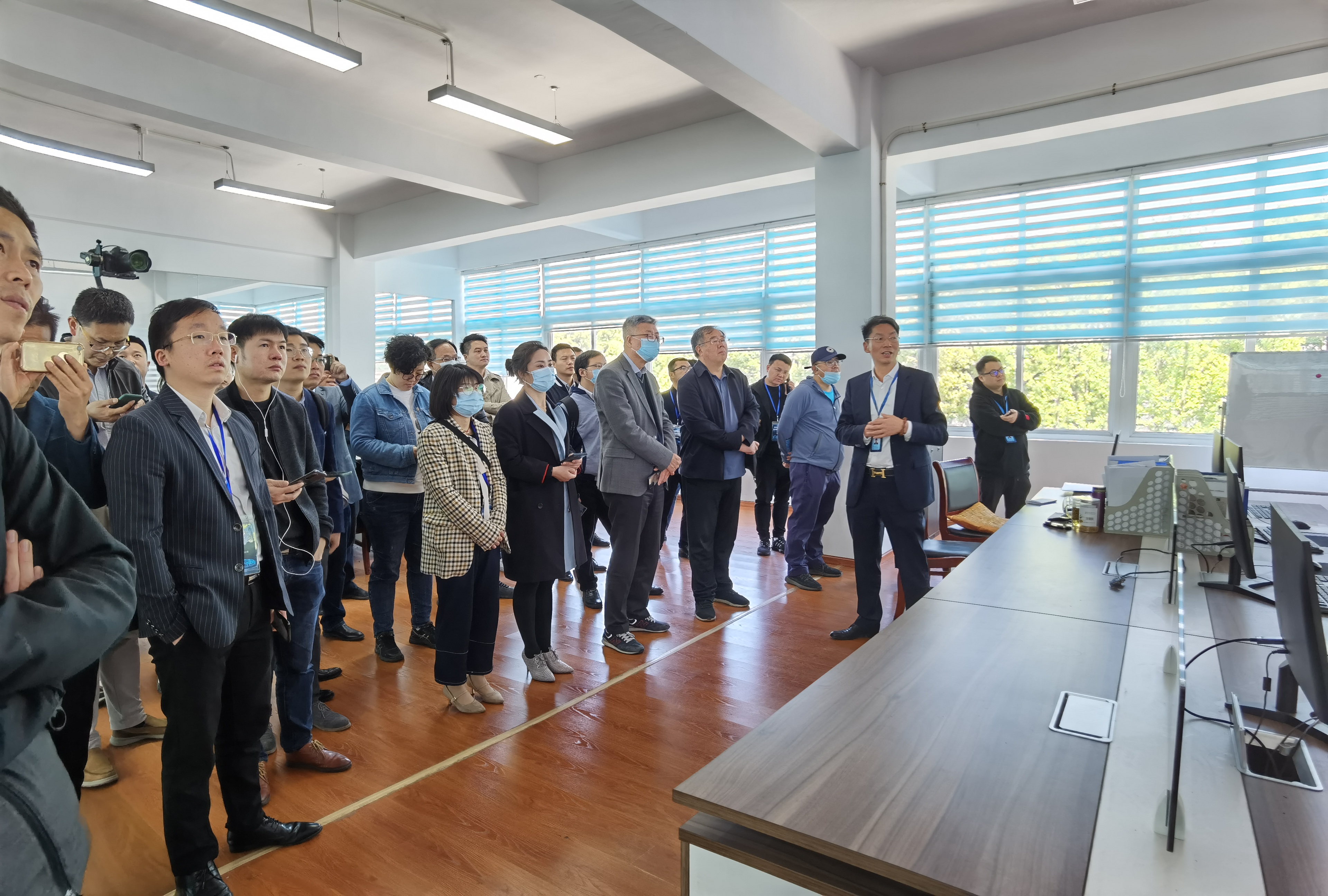 技術(shù)賦能?有效對接 ——記熱沖壓模具技術(shù)創(chuàng  )新論壇嘉賓走進(jìn)寧波寧興精密機械集團